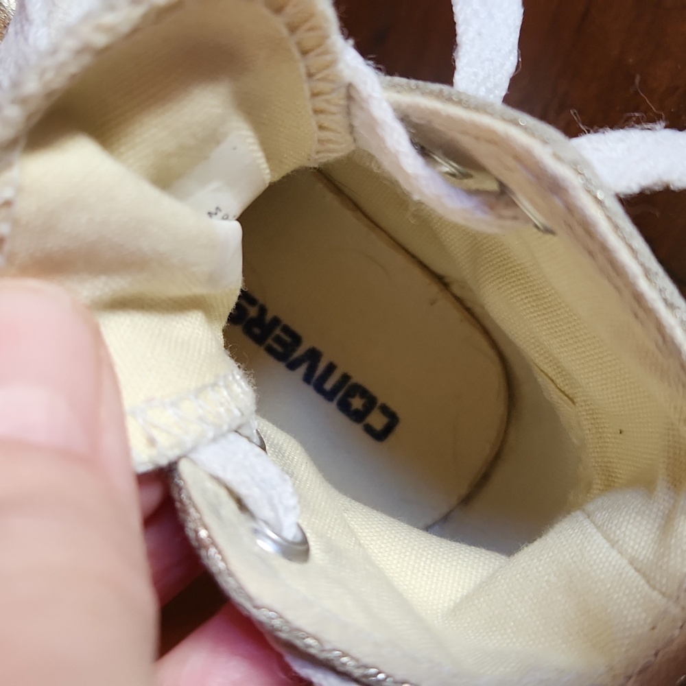 Converse Gold Shimmering Toddler High-Tops Size 3 - Picture 12 of 16